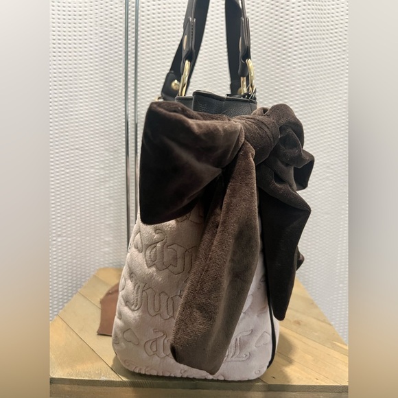 Juicy Couture Black and Cream Tote with Pink Accents - Picture 3 of 10